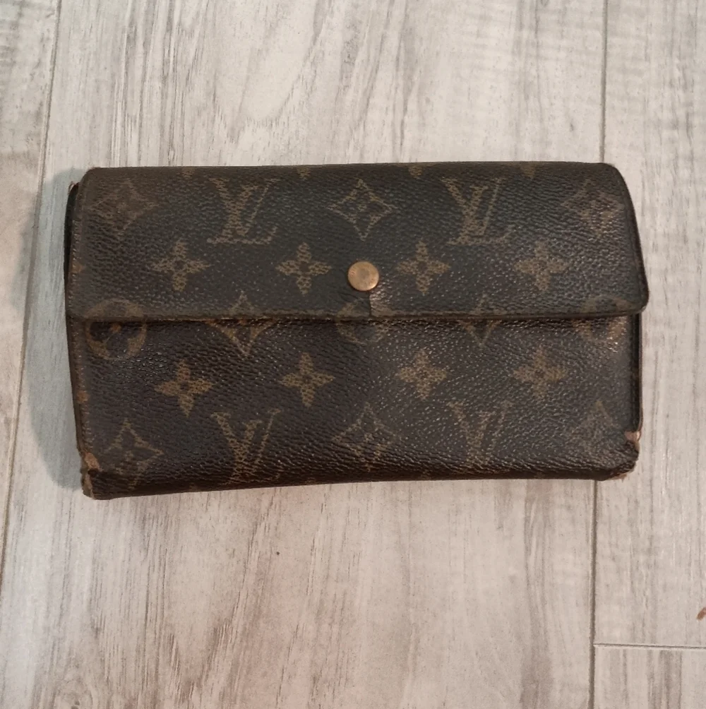 Louis Vuitton Porte Monnaie Monogram Pochette Credit Long Wallet